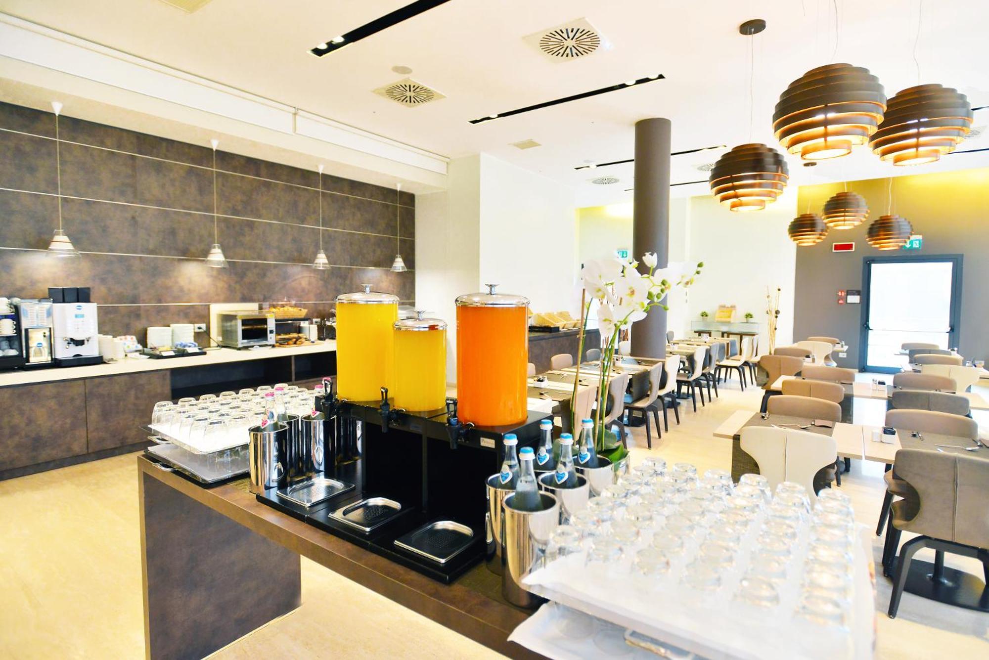 Hilton Garden Inn Milan North Eksteriør bilde
