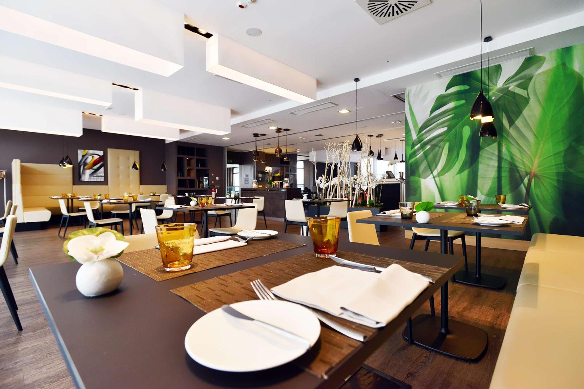 Hilton Garden Inn Milan North Eksteriør bilde